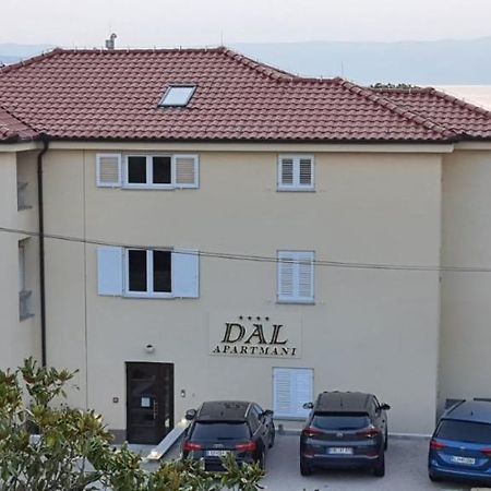 Apartmani Dal Малинска Екстериор снимка