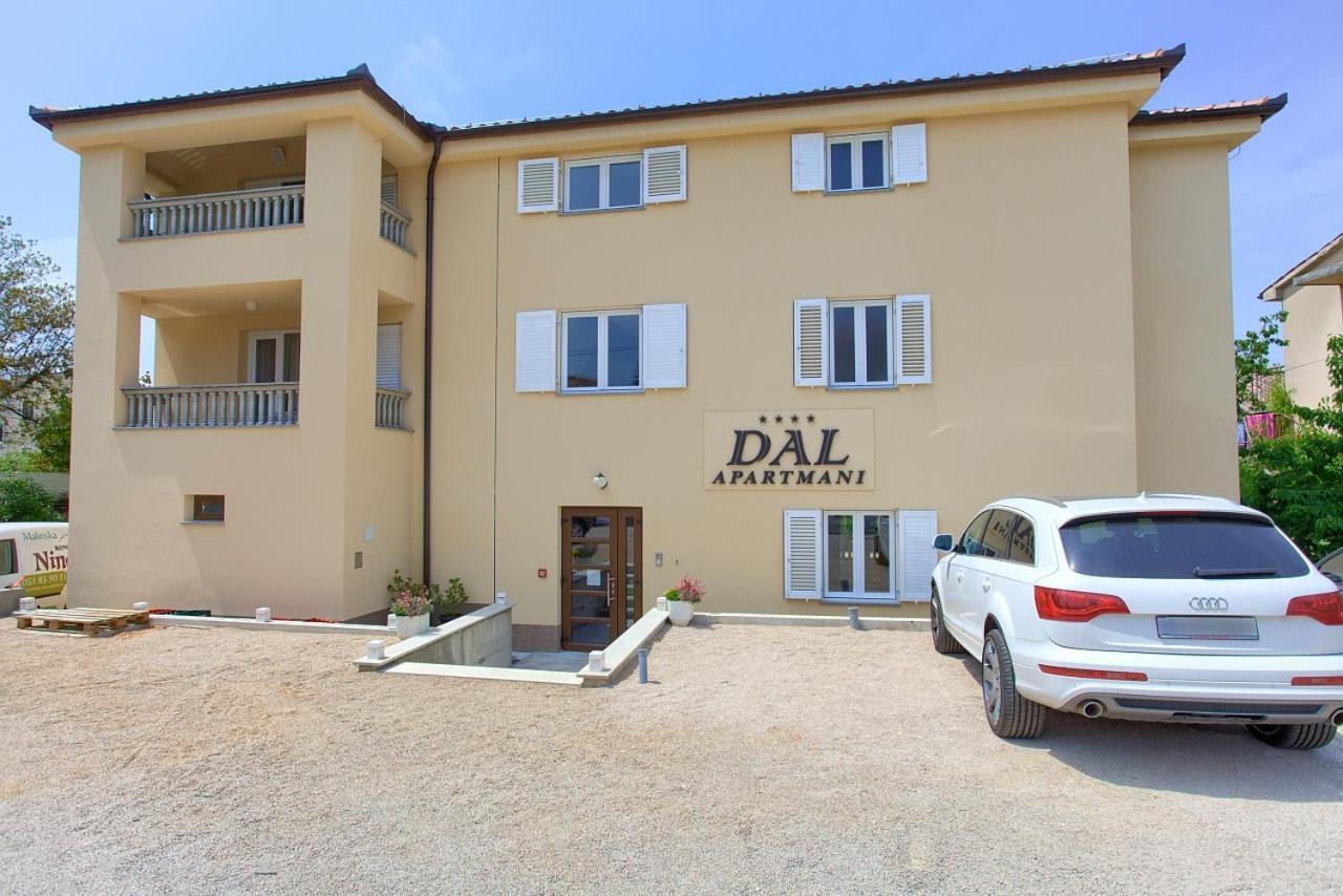 Apartmani Dal Малинска Екстериор снимка
