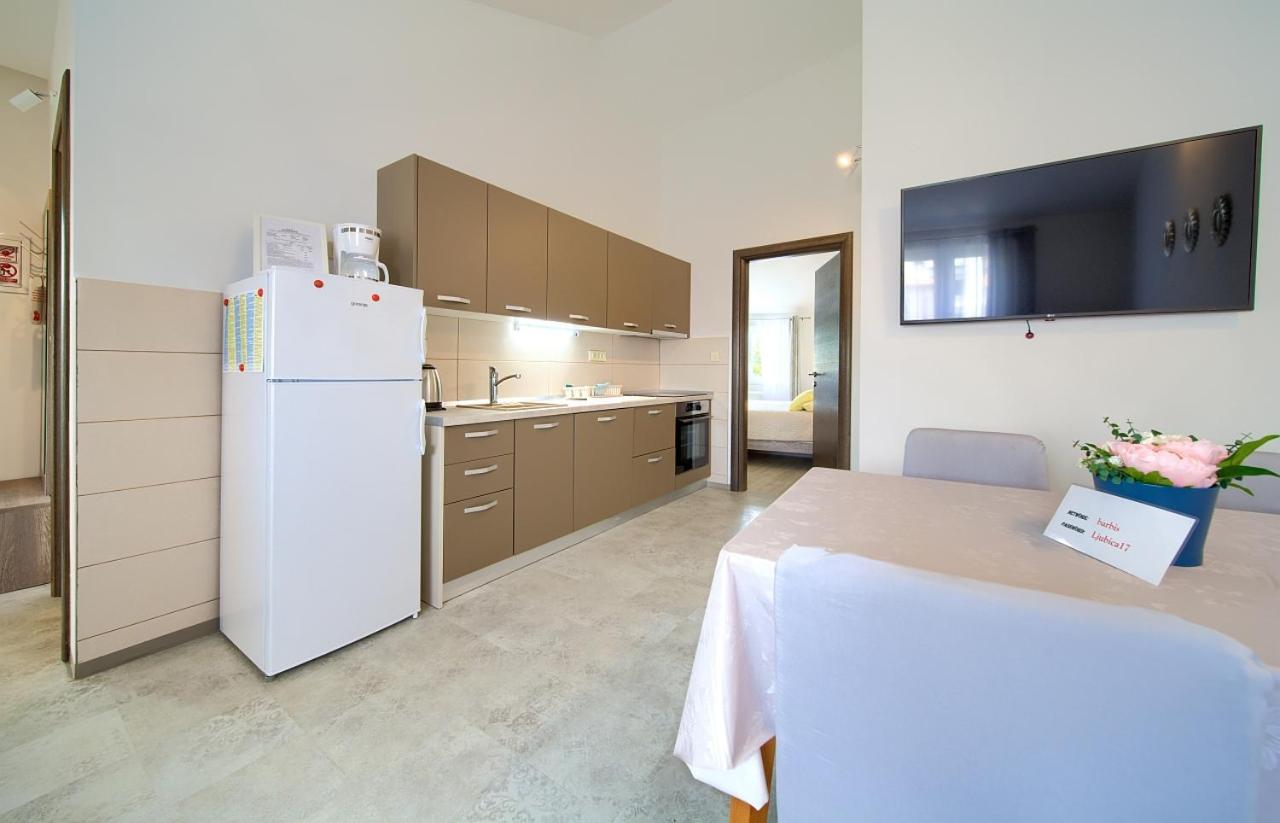 Apartmani Dal Малинска Екстериор снимка